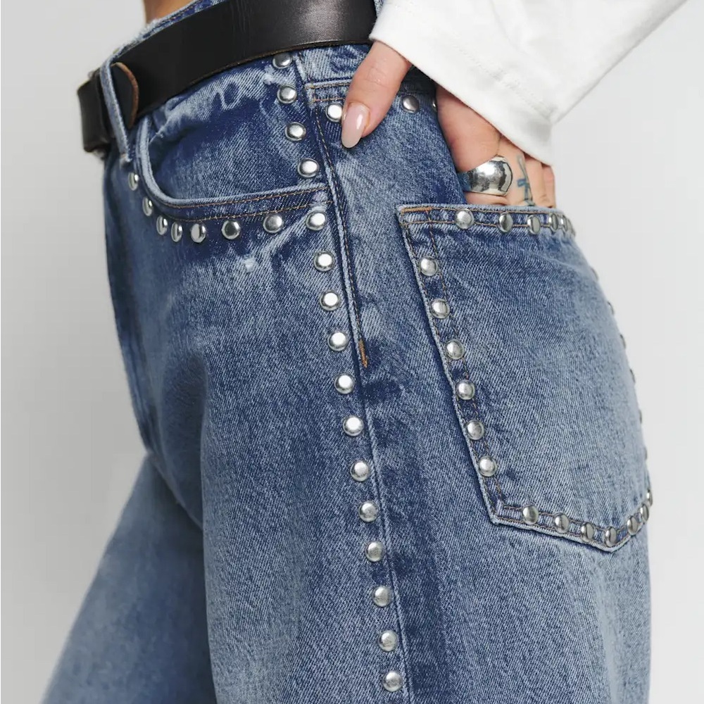 Cary High Rise Slouchy Wide Leg Jeans
Studded Blue Jeans size 24